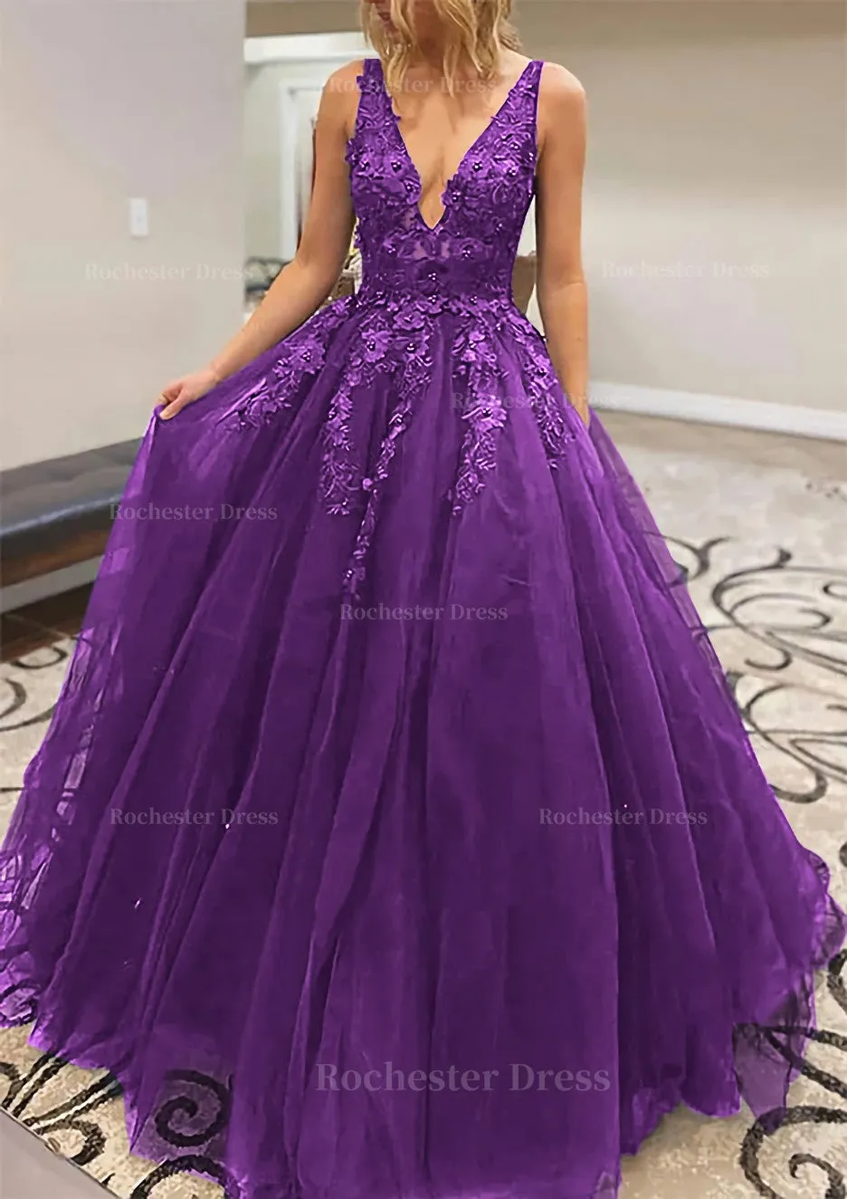 A-line V Neck Long/Floor-Length Lace Tulle Prom Dress With Appliqued