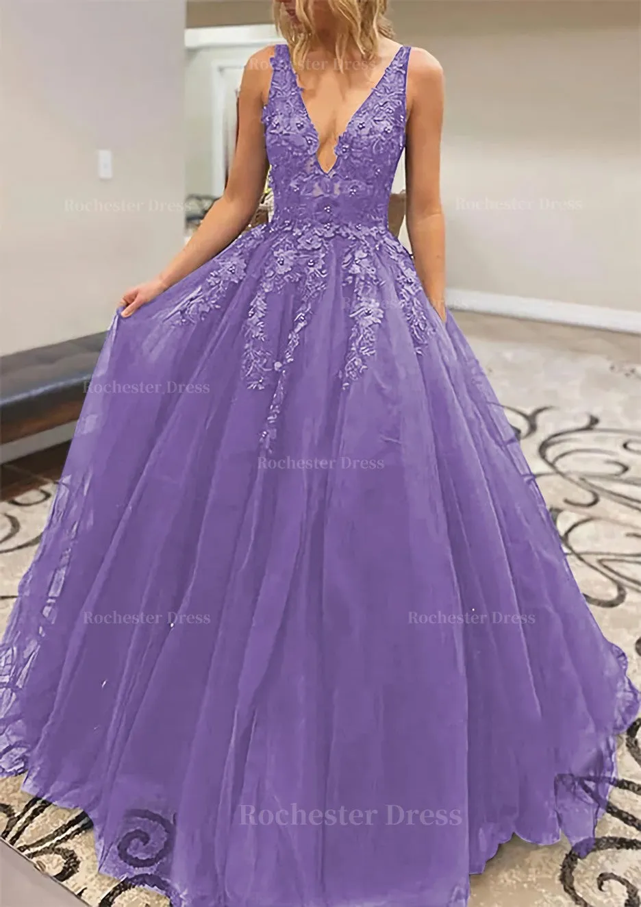 A-line V Neck Long/Floor-Length Lace Tulle Prom Dress With Appliqued