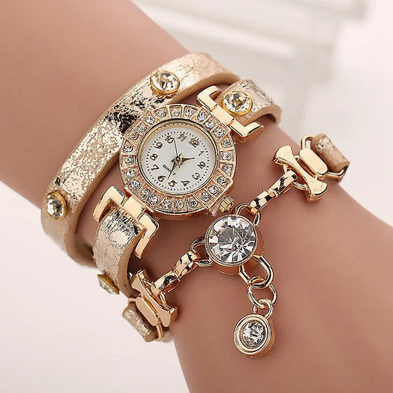 Fashion Casual Long Leather Strap watches Women Popular Jewelry Ethnic Style Surround the Wrist Quartz Watch Clock