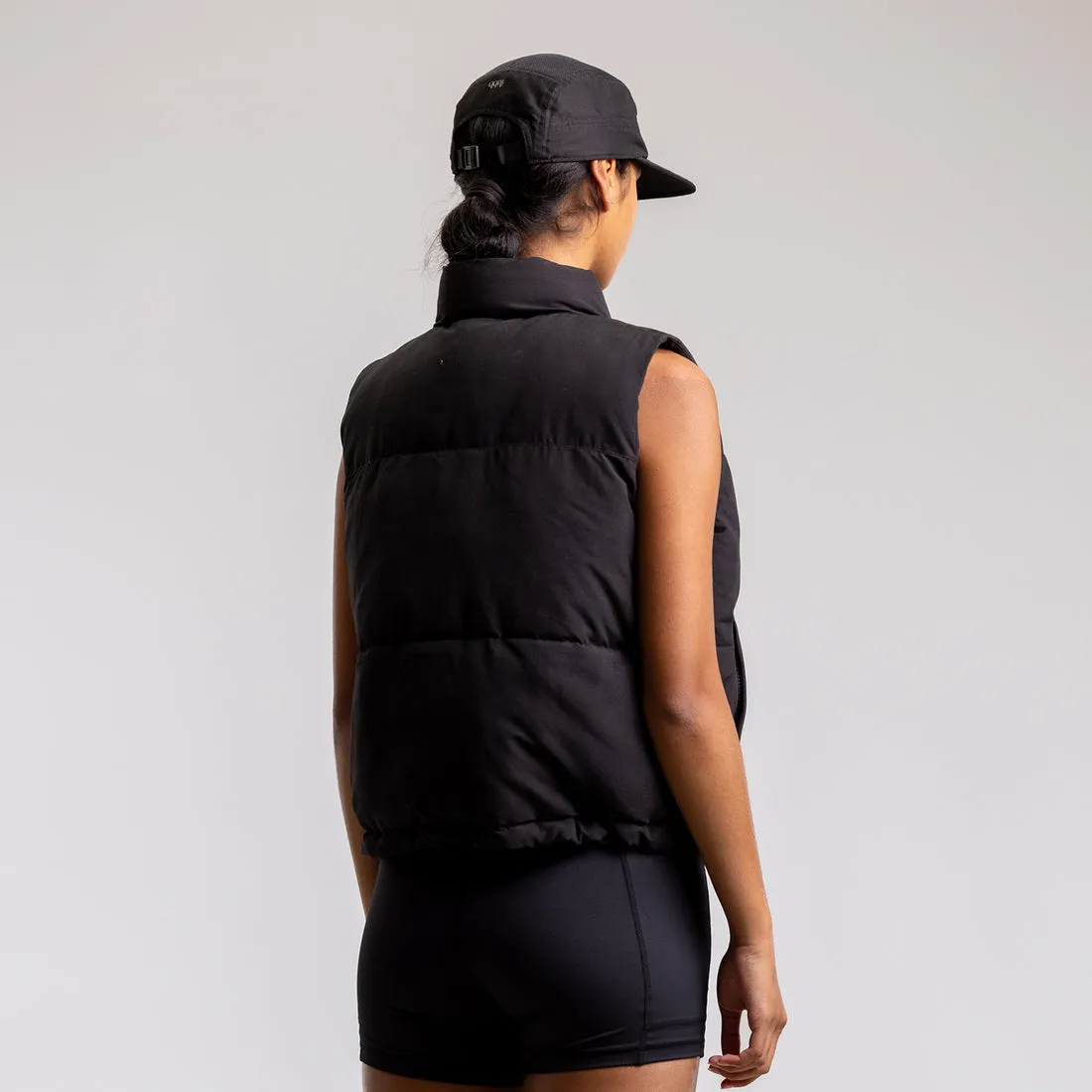 Ilabb Cropped Puffer Vest Black