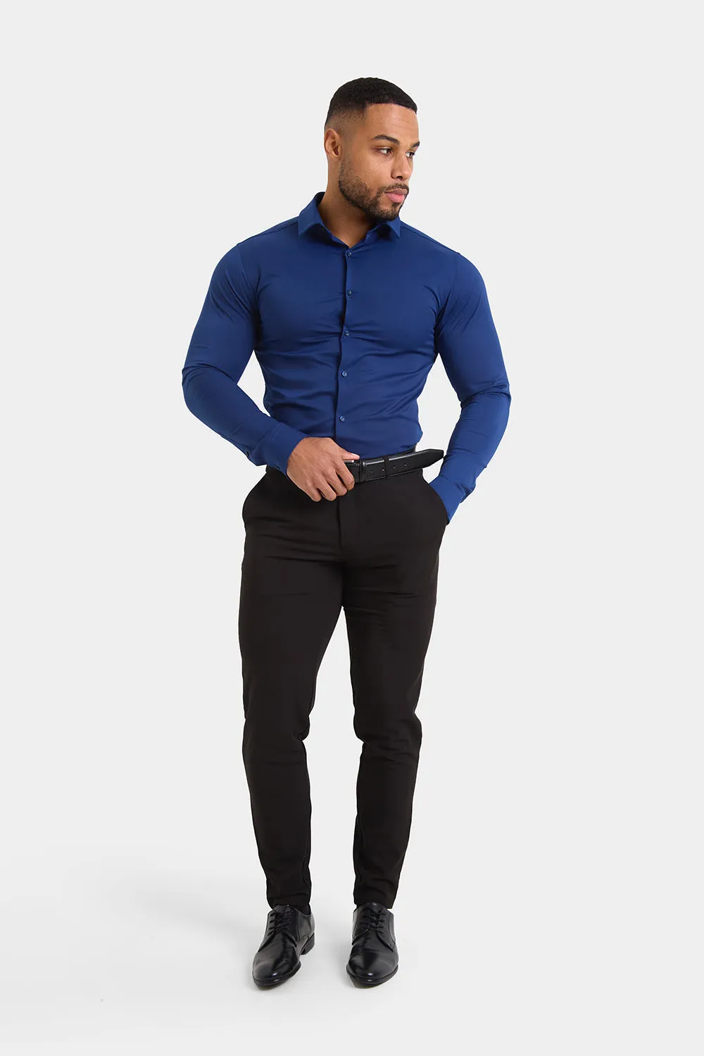 Muscle Fit Dress Shirt in Navy