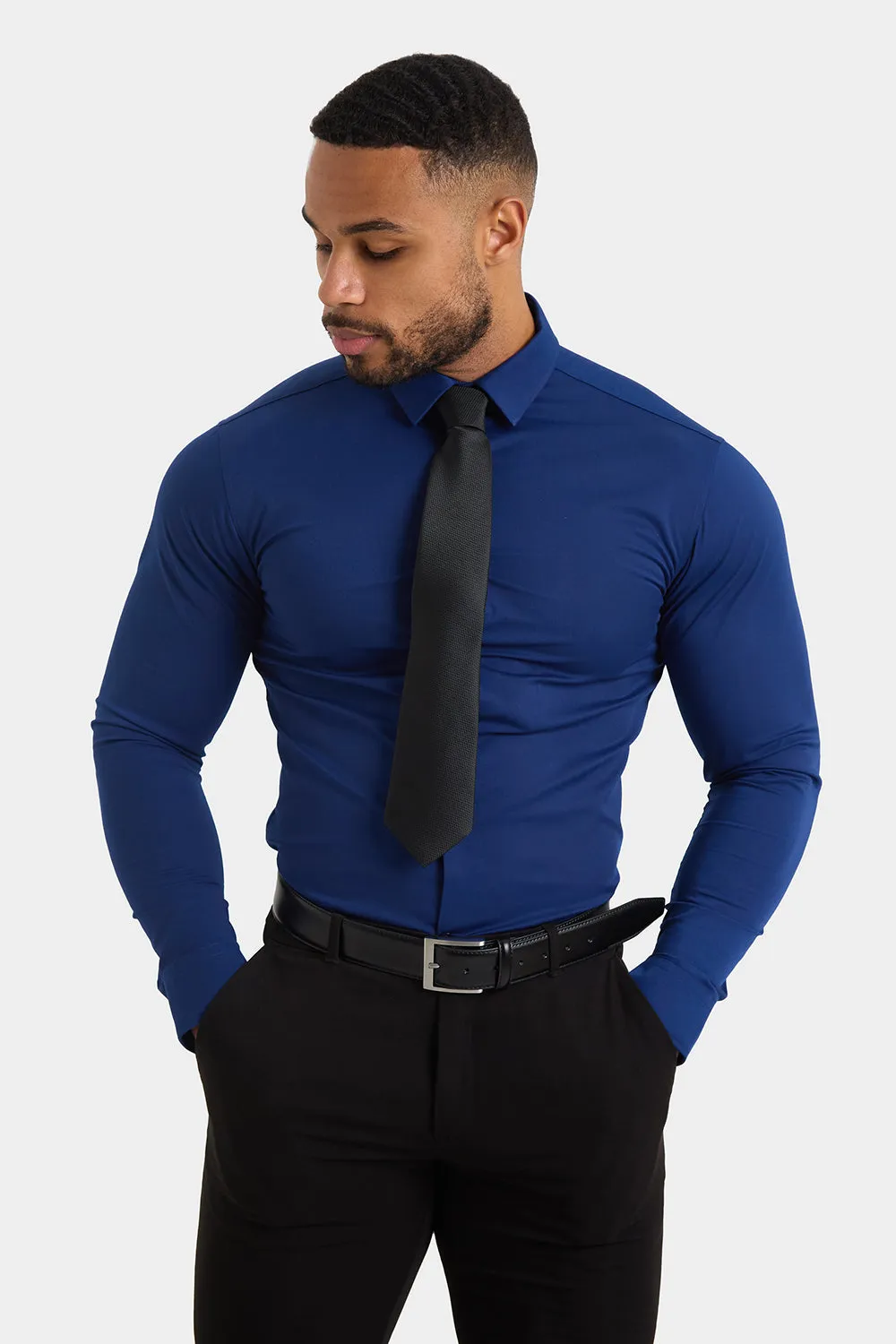 Muscle Fit Dress Shirt in Navy