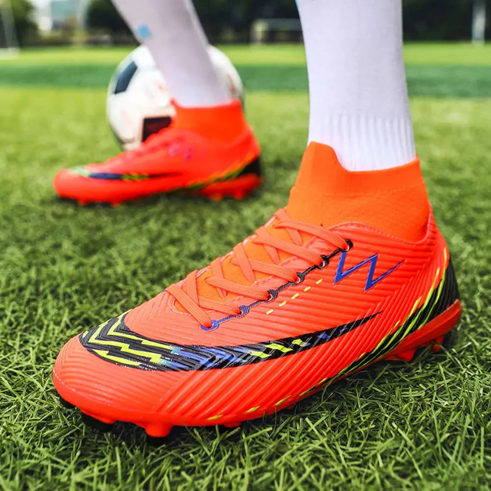 New High Quality Boots TPU Natural Grass Anti slip and Breathable Soccer Match men Football Shoes