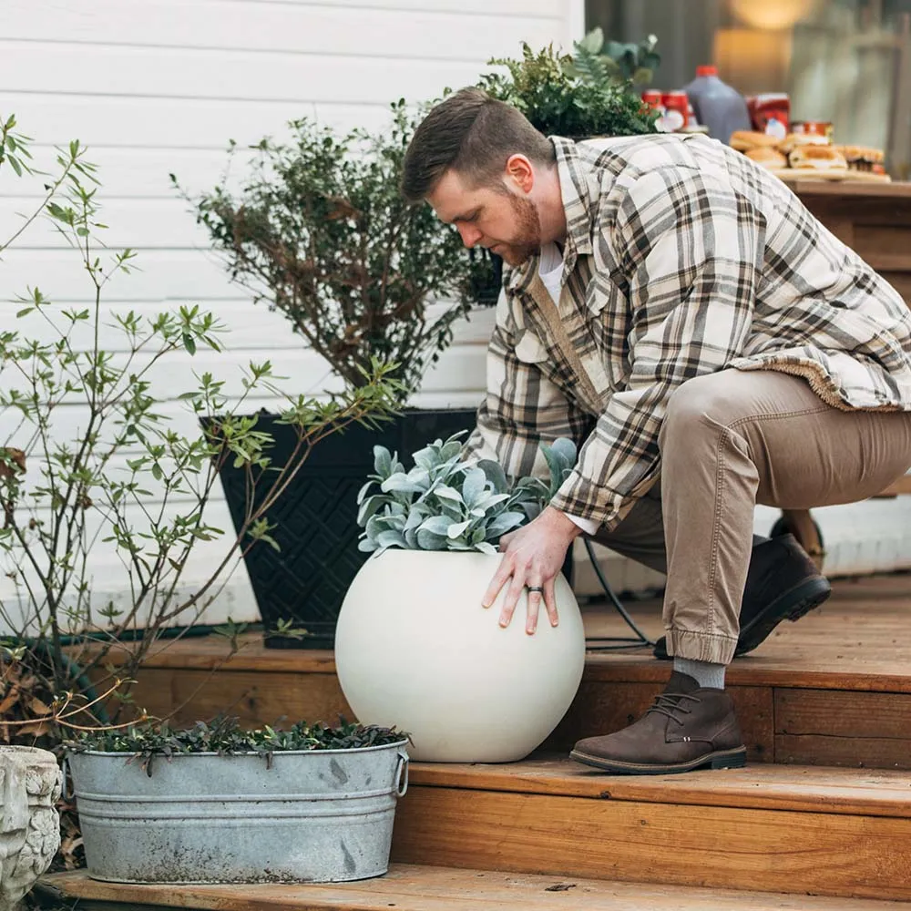 Onyx Sphere Planters