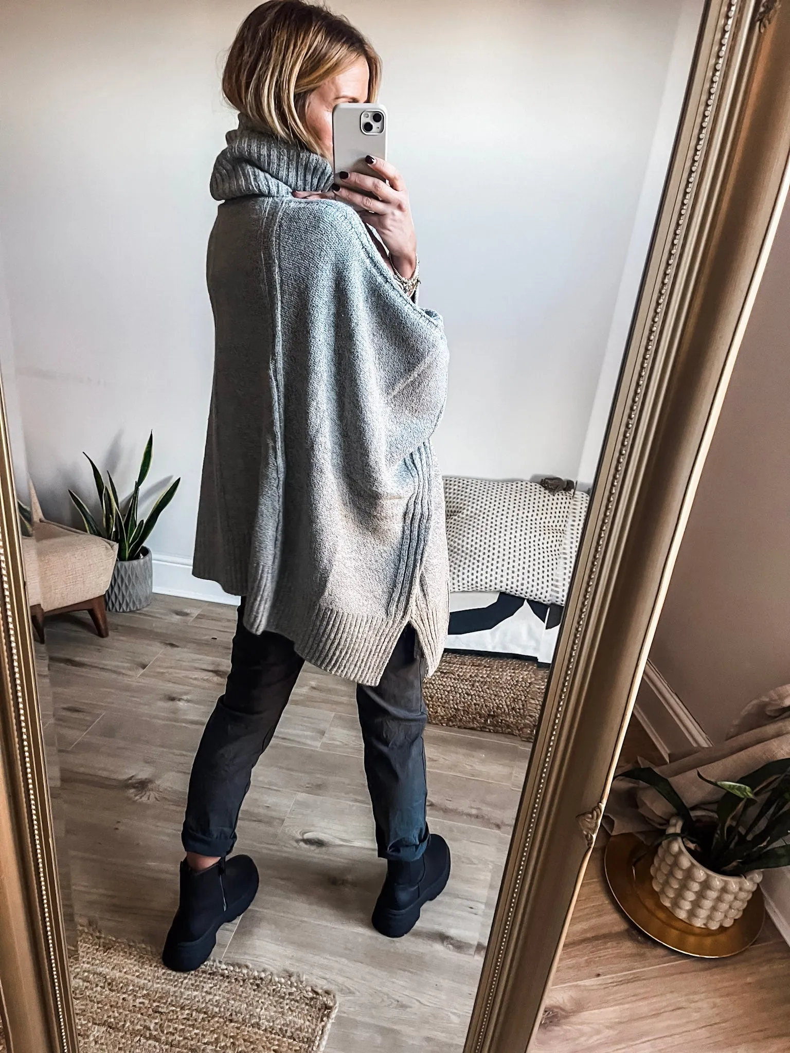 Roll Neck Tassel Poncho