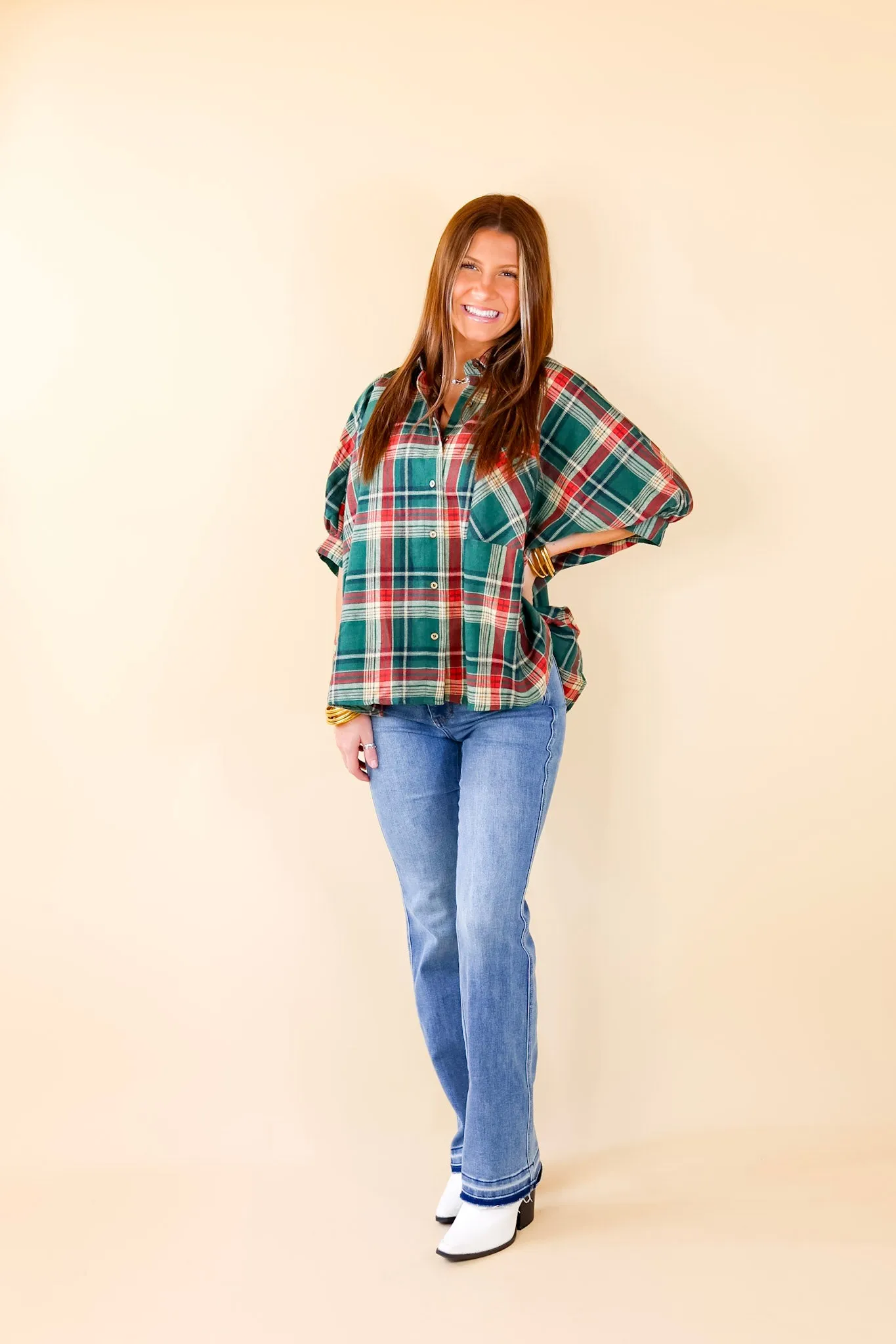 Suburban Lifestyle Plaid Poncho Top in Green