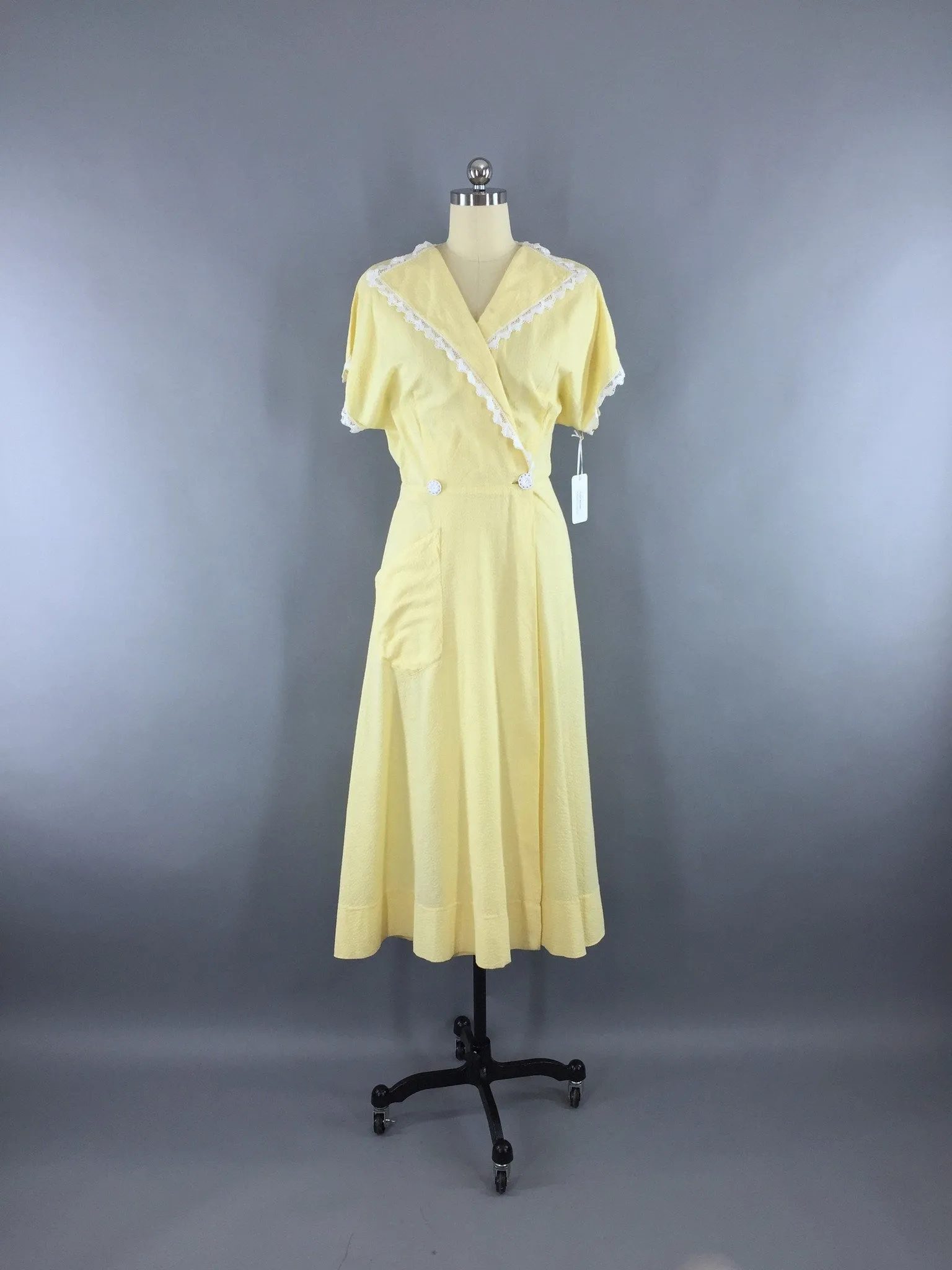 Vintage 1950s Dress / Yellow Seersucker Wrap Dress